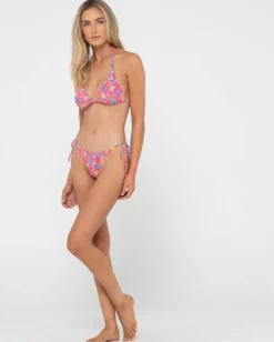 Braguitas De Bikini Brasilenas Con Lazo Lateral Y Estampado Rio Hibiscus><noscript><img width=