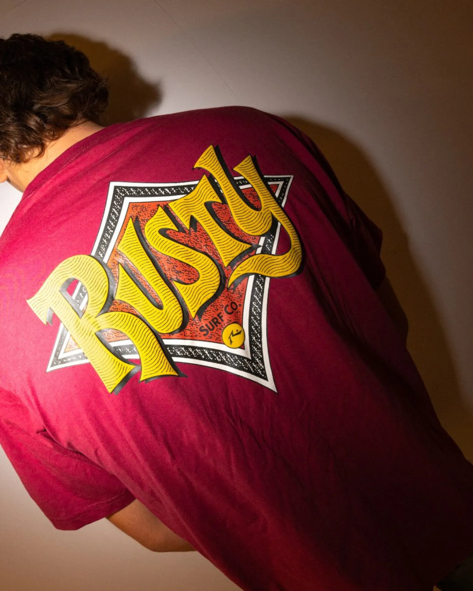 Camiseta Con Grafico De Manga Corta Y Diamantes Retorcidos>Rusty Fashion