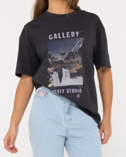 Camiseta Extragrande Con Grafico De Studio><noscript><img width=