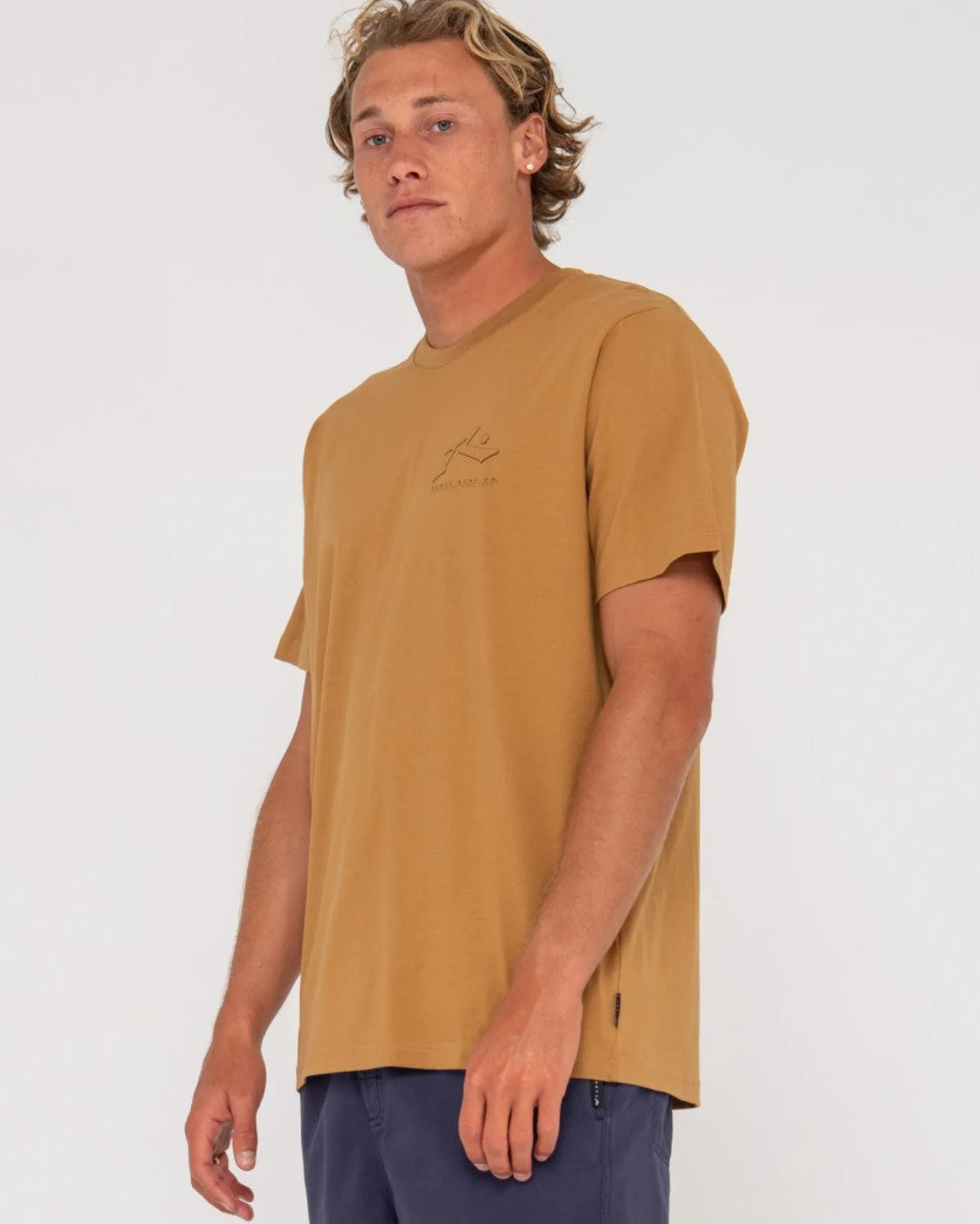 Camiseta Grafica De Manga Corta Sleds And Meds>Rusty Best